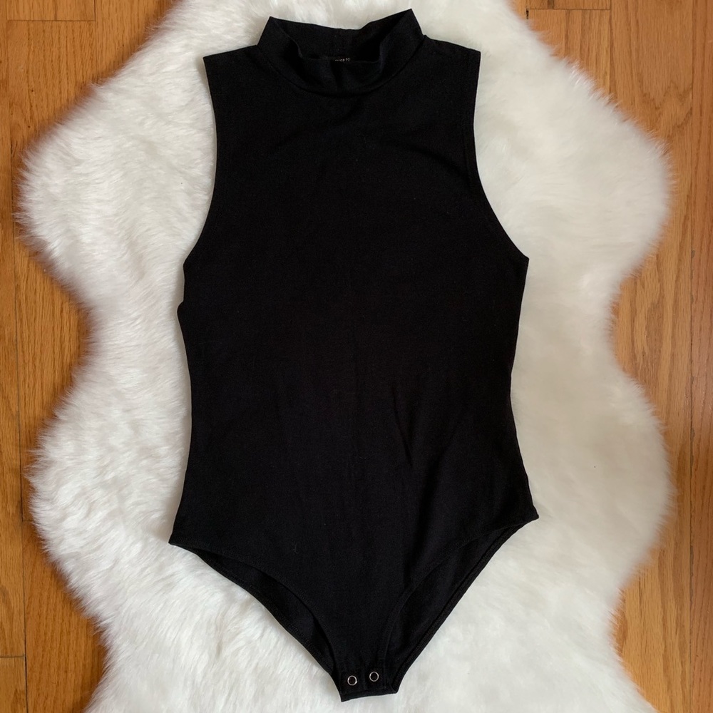 Sleeveless black bodysuit